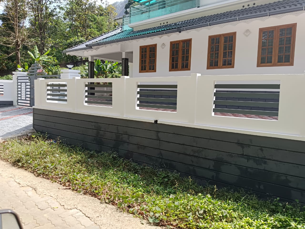 MUNNAR HOMESTAY FOR SALE | 10 CENT | 3650 SQFT | 5 BEDROOMS ATTACHED | HIGHWAY - 500 MTR