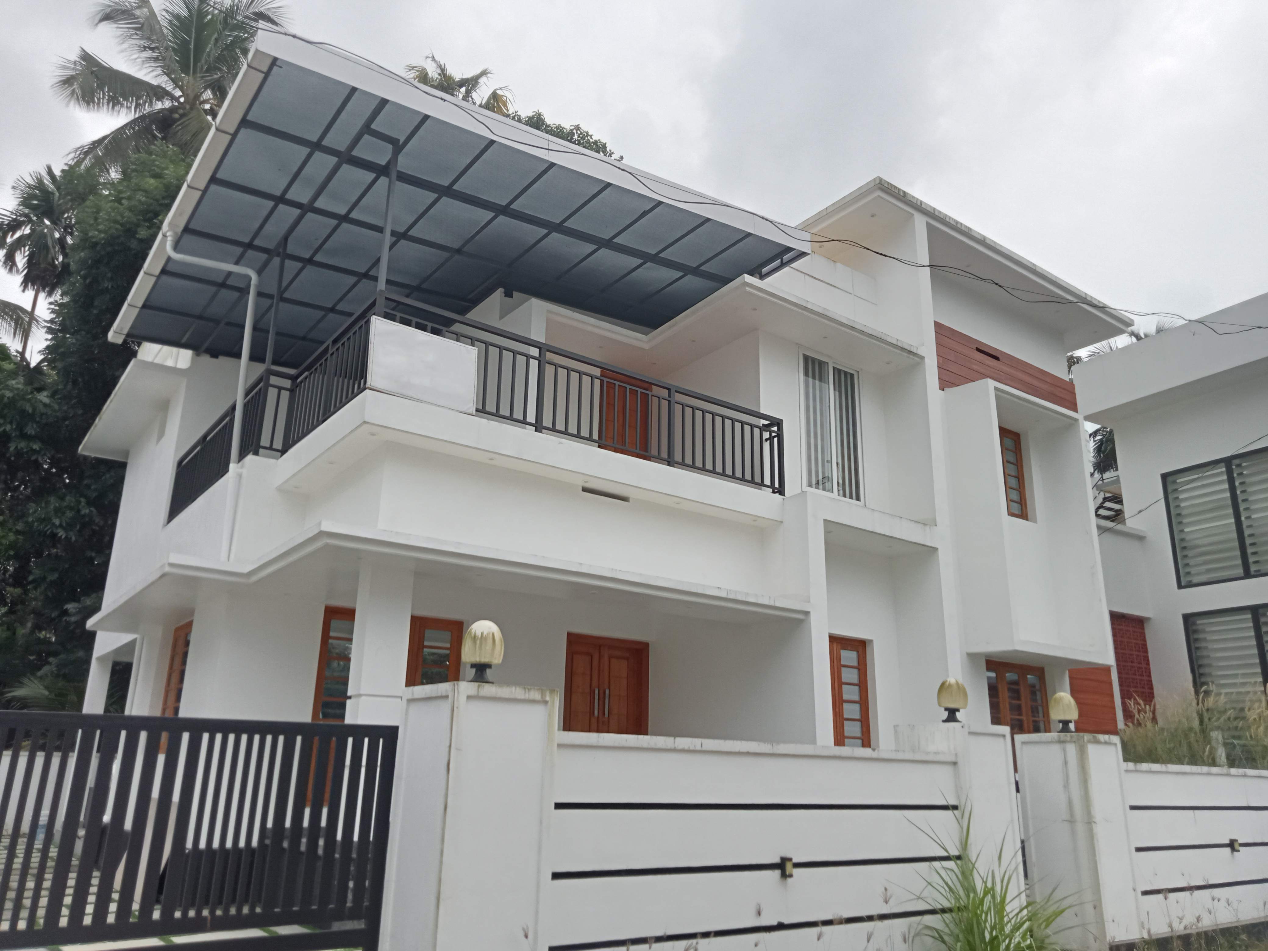 KOORKENCHERY , THRISSUR | NEW HOUSE FOR SALE | 6 CENT | 1870 SQFT | 3 BHK ATTACHED |