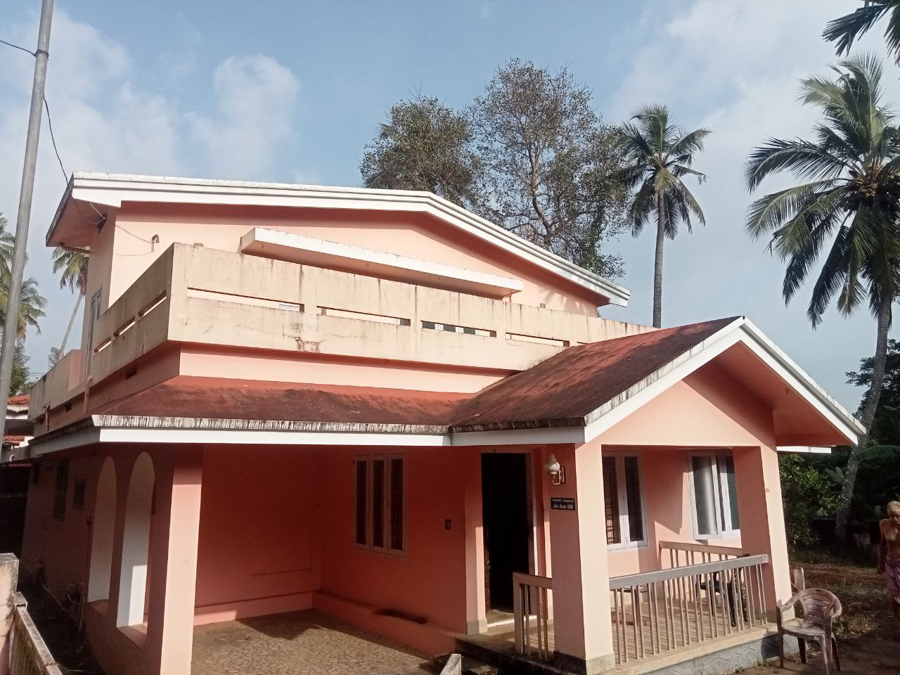 CHELAKKOTTUKARA THRISSUR | 8 CENT | RESIDENTIAL AREA | OLD HOUSE | LAND |