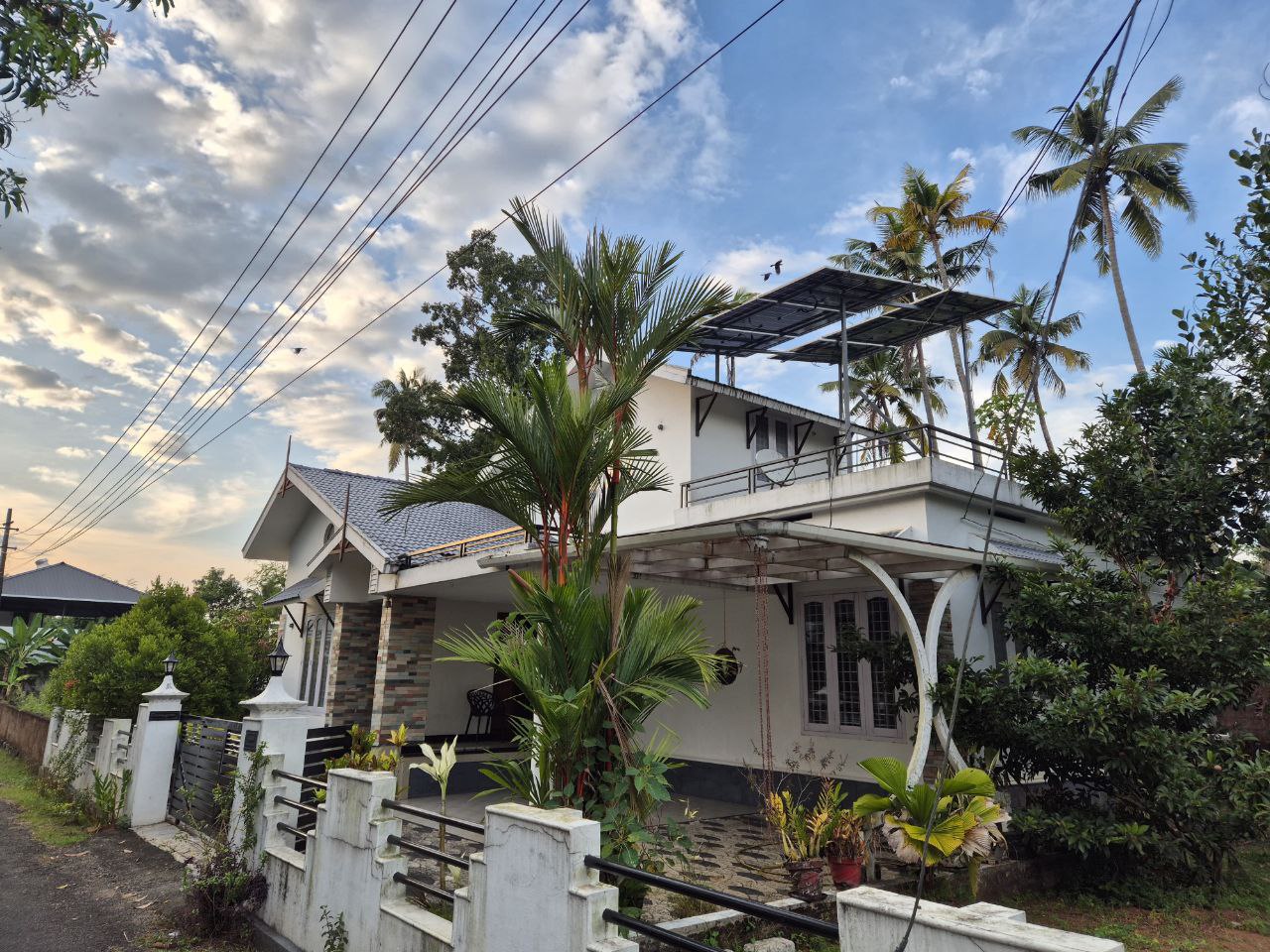 CHALAKUDY THRISSUR | HOUSE FOR SALE | 10 CENT | 1700 SQFT | 3 BHK | CAR PORCH